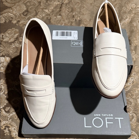 LOFT Shoes - LOFT Women's Cream Loafers